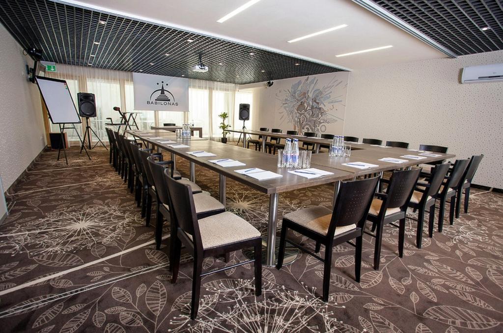 Hotel Babilonas Kaunas Buitenkant foto